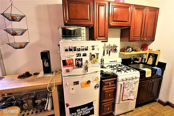 Rented by Citi Habitats | media 25