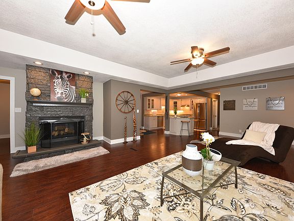 4th image of 8547 N 66th St