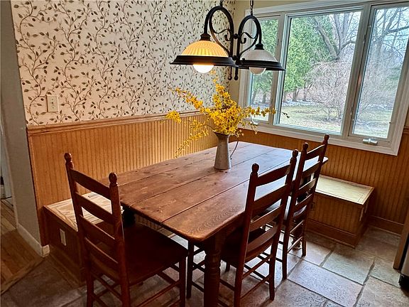 4th image of 1030 Hanshaw Rd