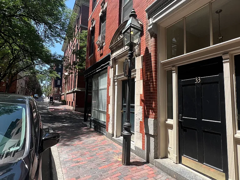 33 Myrtle St #5 — Photo 17
