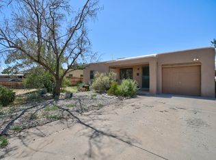 427 Grove St NE, Albuquerque, NM 87108