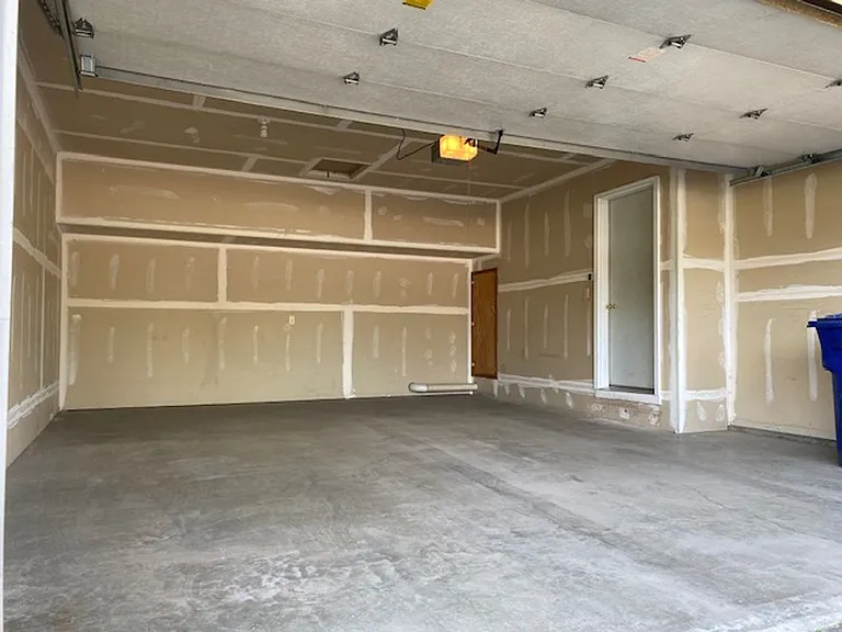 210 & 212 E Campbell St — Photo 8