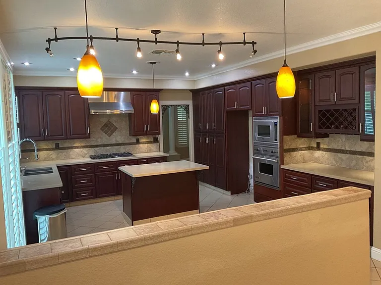 2501 Palmer Cir — Photo 11