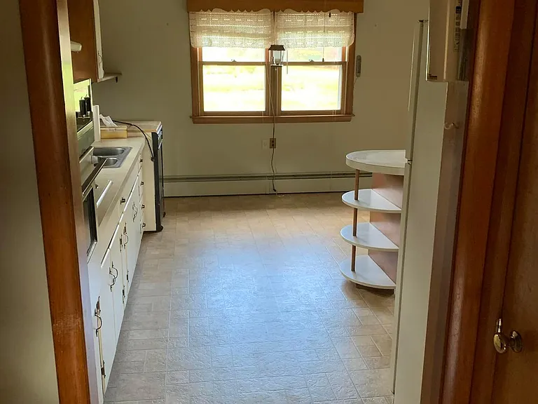 11 Carlton Rd — Photo 5
