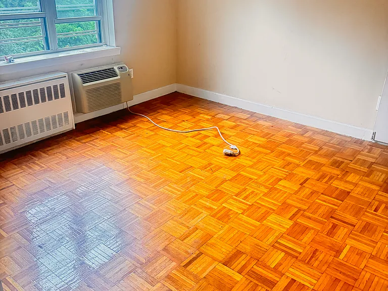 4430 Douglaston Pkwy #2J — Photo 16