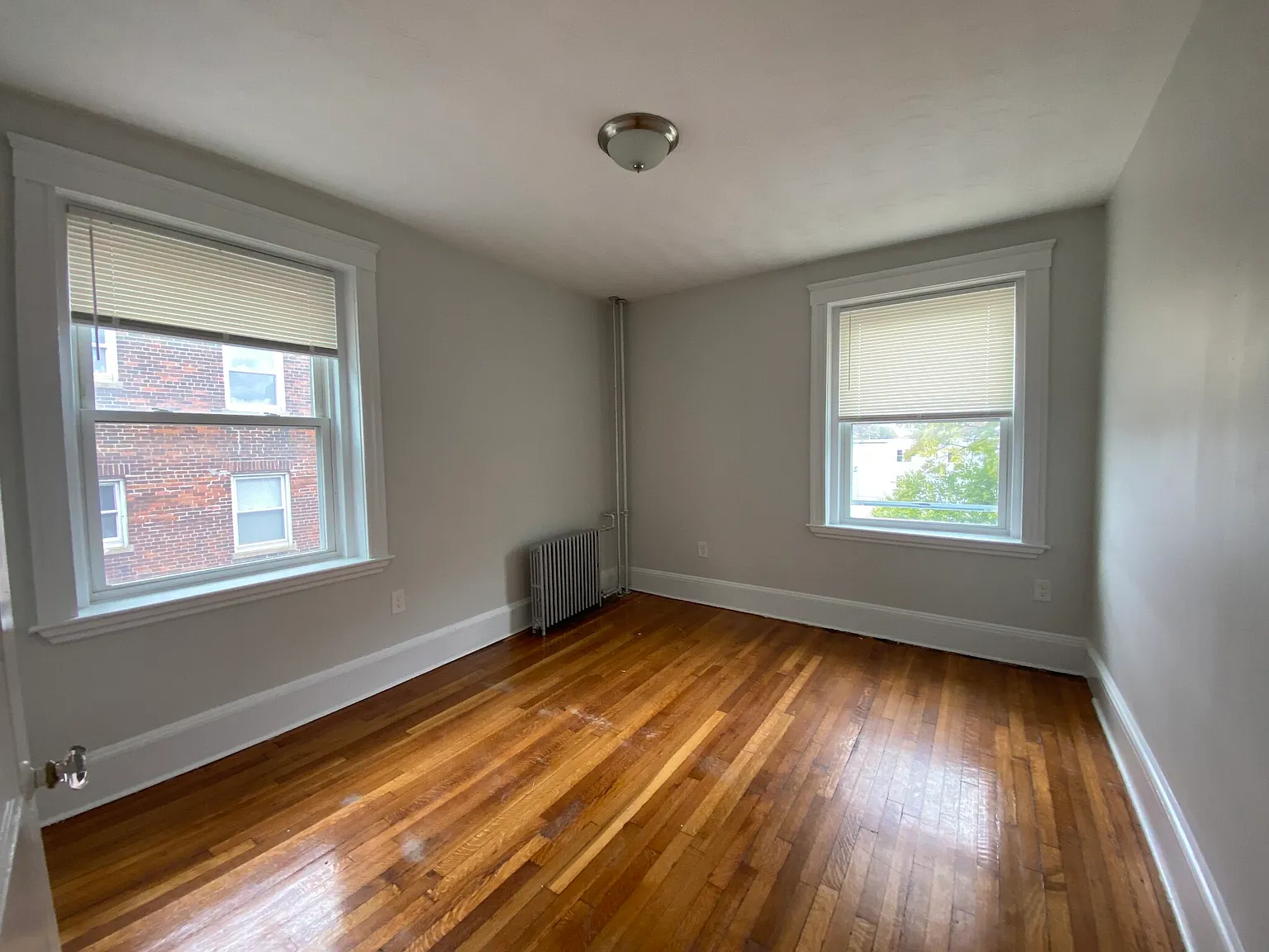 2 bed, 9999 sqft, $2,400 — Photo 4
