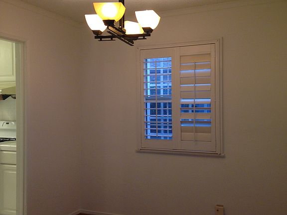 4th image of 2902 Ashmont Ave