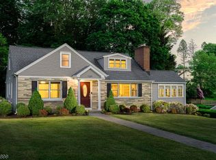 8 Catalpa Rd, Morristown, NJ 07960