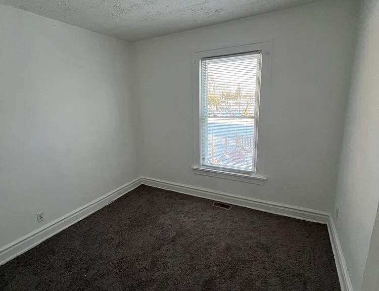 606 Church St — Photo 2