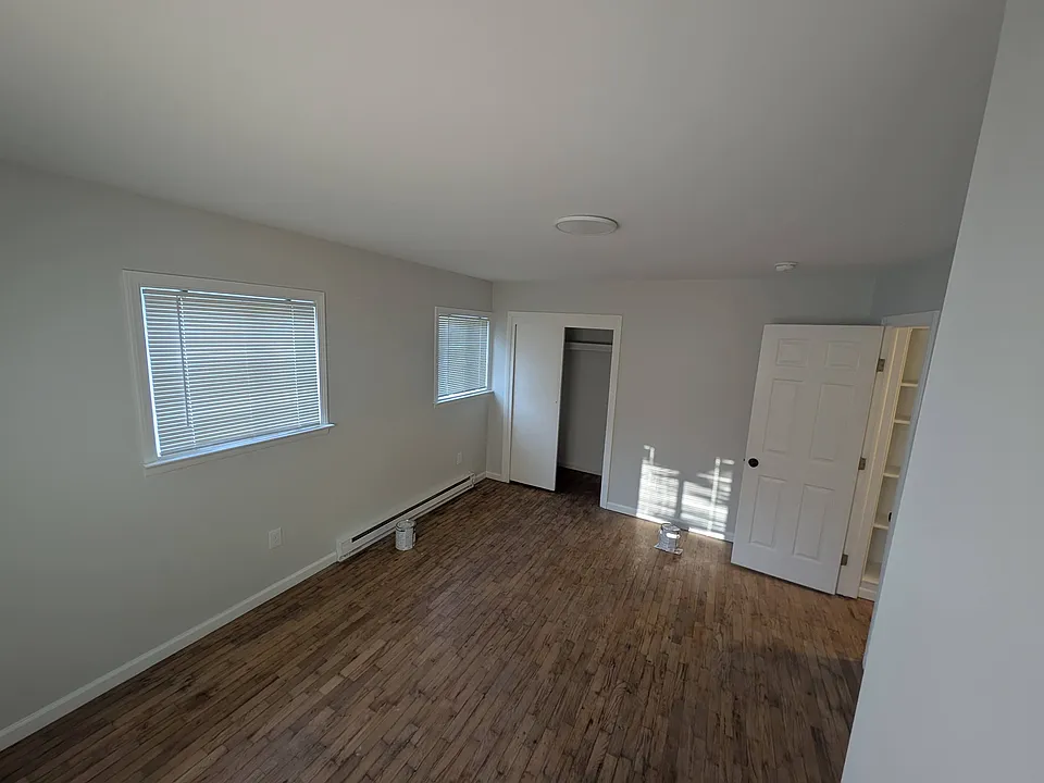 8399 W Rolston Rd