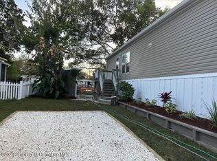 6411 Richard Dr, Weeki Wachee, FL 34607