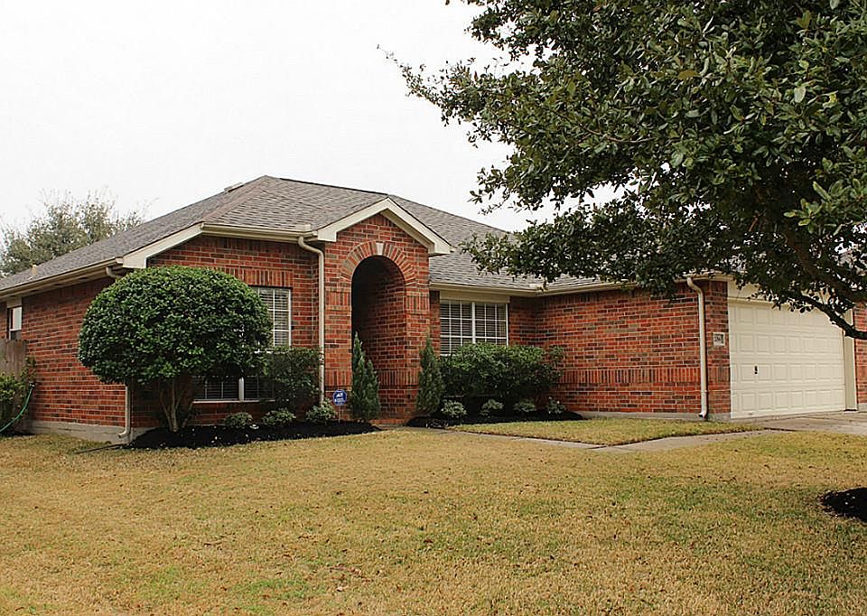 1st image of 206 Rolling Springs Ln