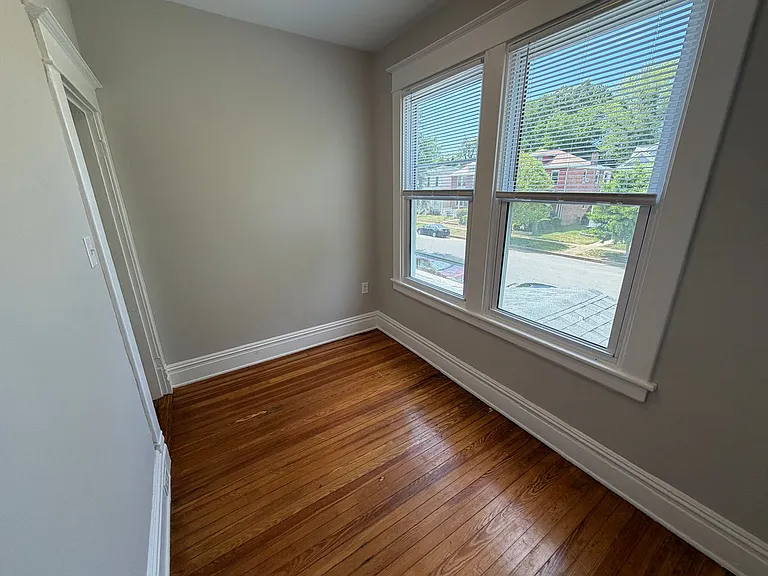 3511 1st Ave — Photo 35