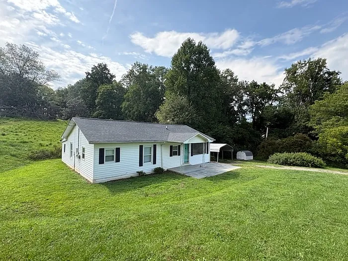 604 Enola Rd — Photo 1