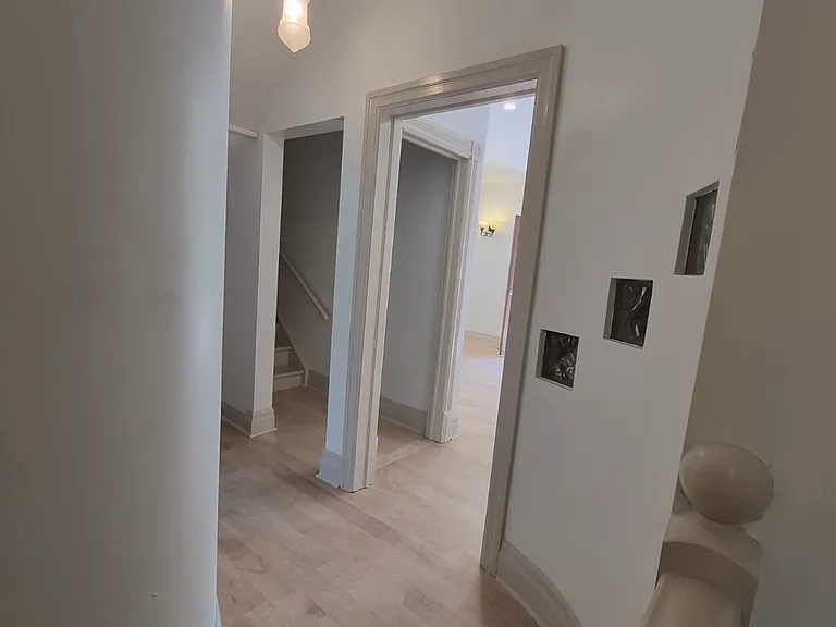 561 Parliament St #1 — Photo 19