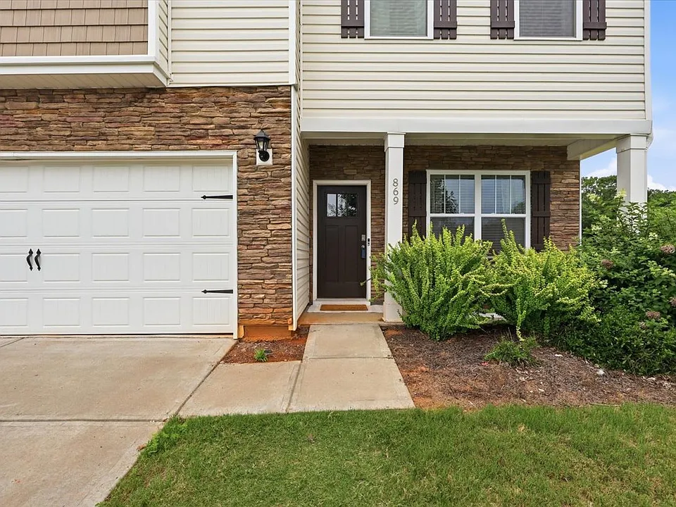 869 Colmore Trl