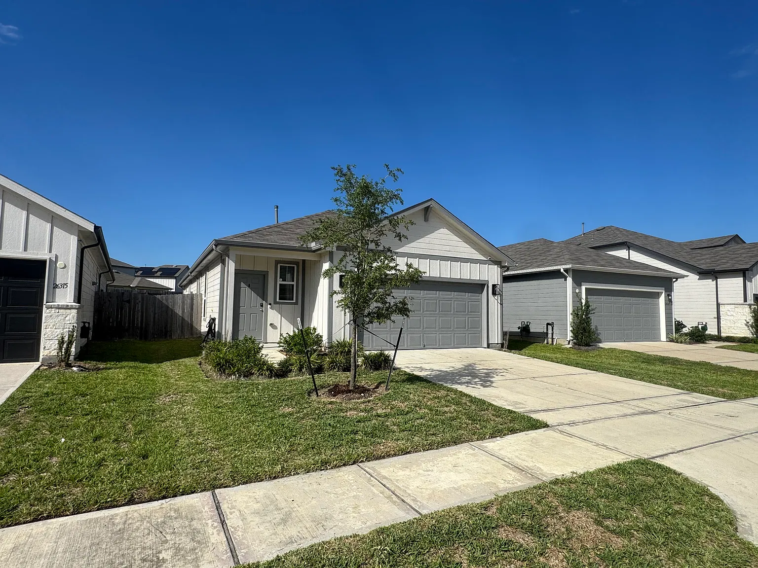 4 bed, 1776 sqft, $2,600 — Photo 2