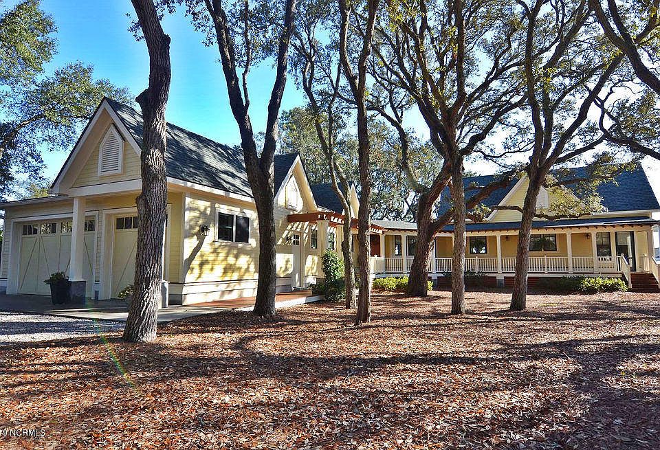 1st image of 302 1/2 River Drive