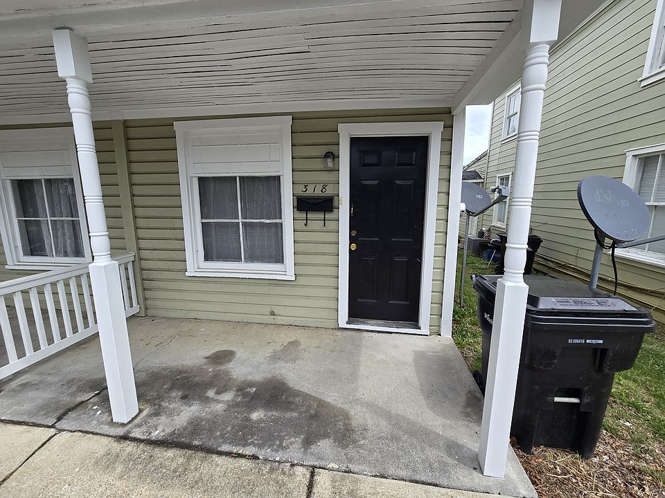 1st image of 318 Woodstock Ln