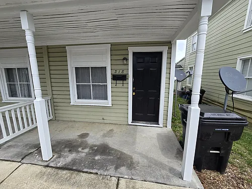 318 Woodstock Ln Photo 1