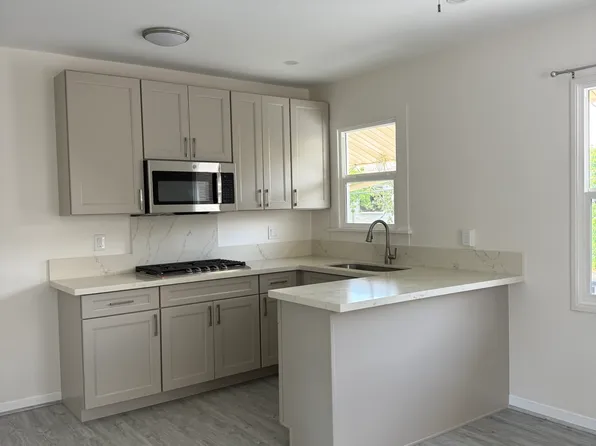 914 Kinau St #4, Honolulu, HI 96814