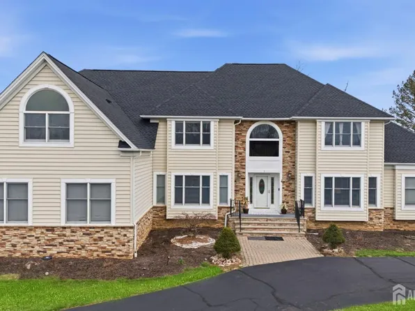 3 Cole Ct, Flemington, NJ 08822