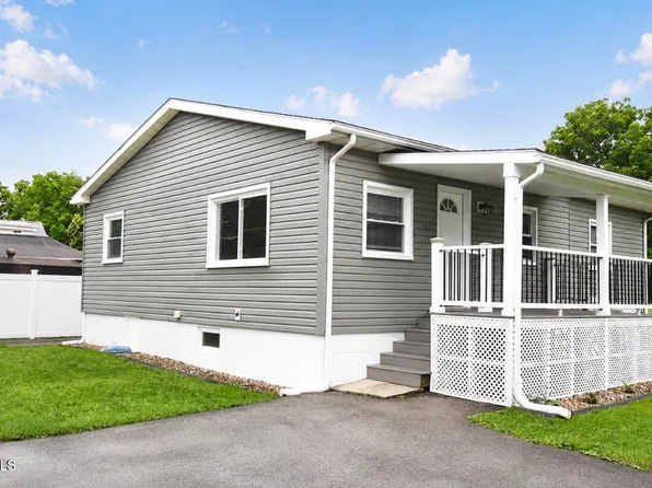 137 Wertz Ave, Altoona, PA 16601