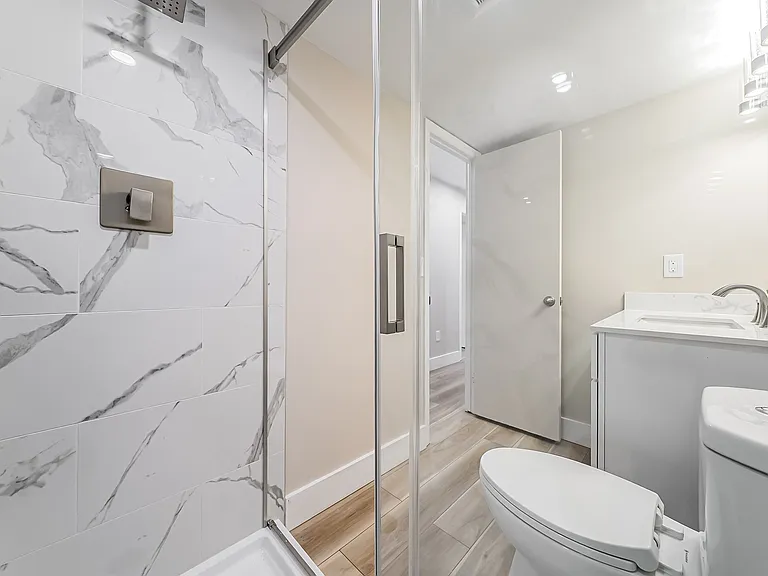 Trenton Place Apartments — Photo 27