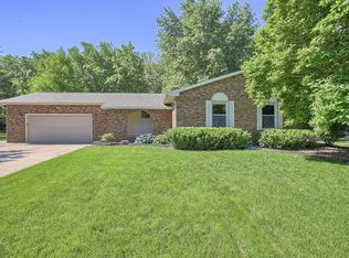 1905 Katherine Ct, Mahomet, IL
