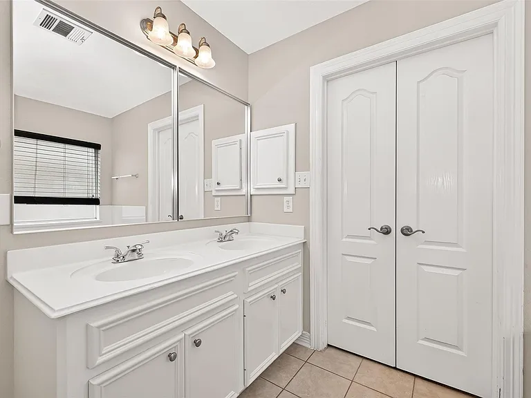 127 Monterrey Rd W — Photo 29