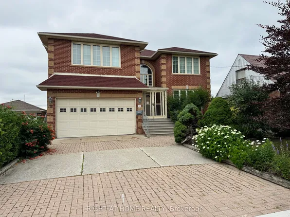 32 Creston Rd, Toronto, ON M6A 1J1