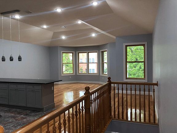 3rd image of 451 Mallory Ave Floor 2