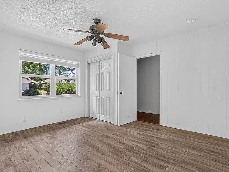 1024 Washington St — Photo 6