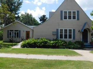 305 Pleasant Ave SW, Twin Valley, MN 56584