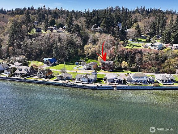 2nd image of 3837 Driftwood Drive