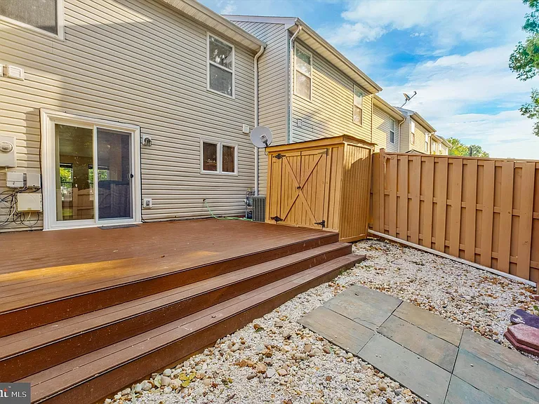 14844 Edman Cir — Photo 36