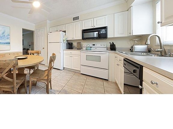 5th image of 940 3rd St S APT 101