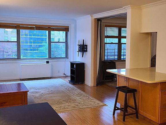 2nd image of 70-25 Yellowstone Blvd APT 3X