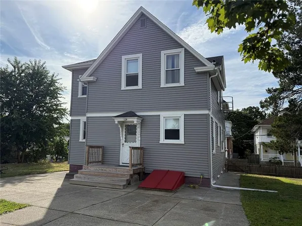 36 Messina St, Providence, RI 02908