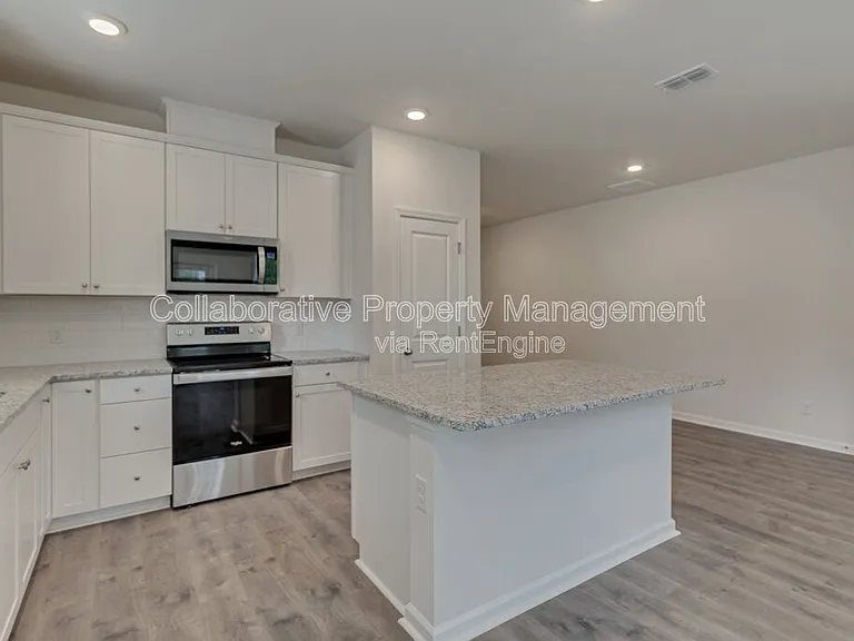 133 Congo Ct — Photo 16