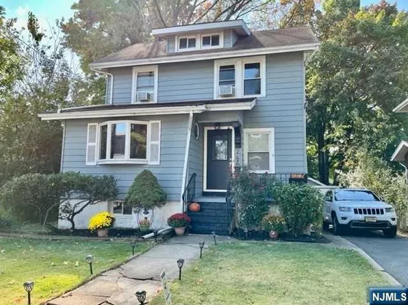 244 Walnut Ave, Bogota, NJ 07603