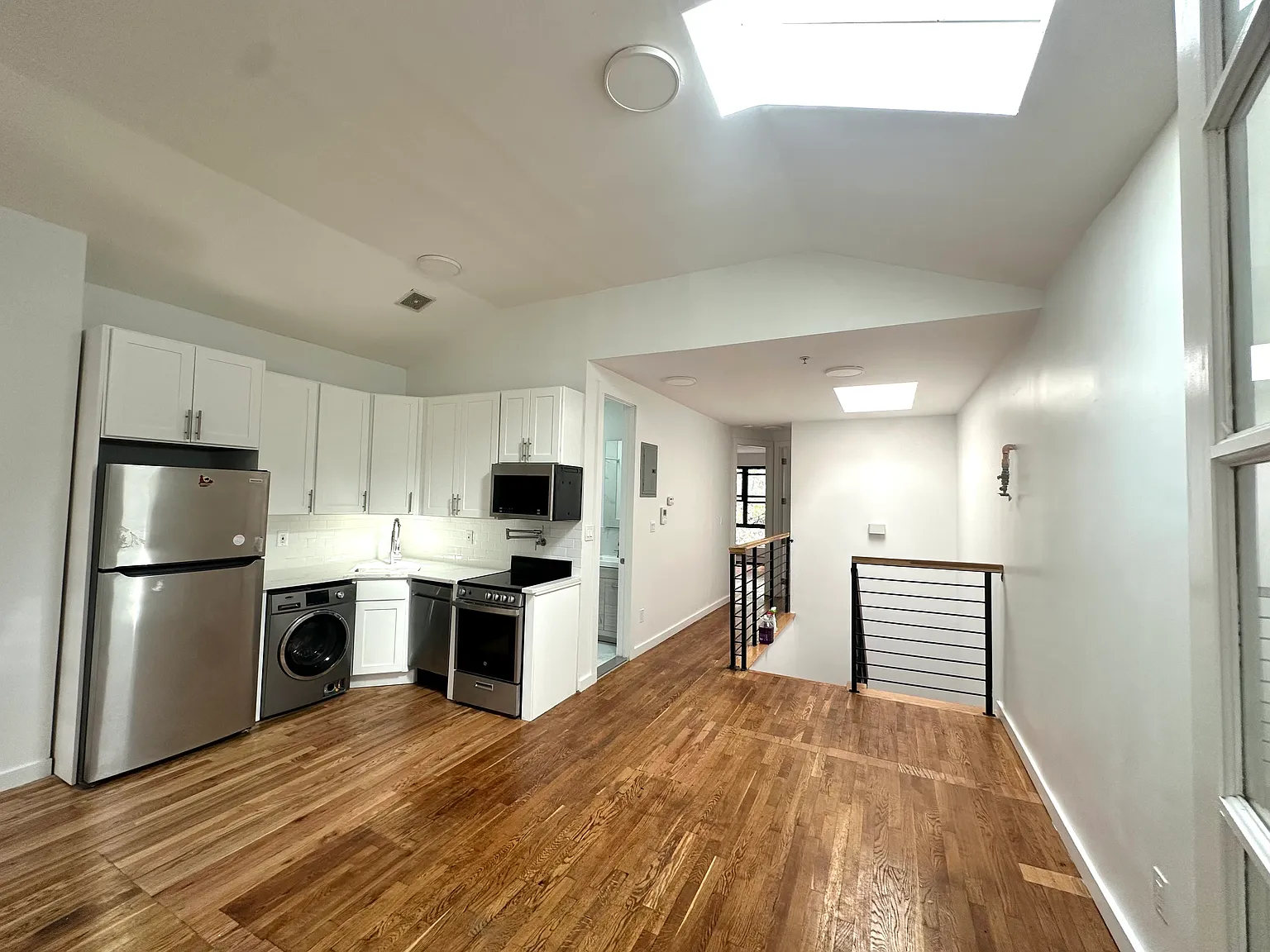 136 Cornelia Street — Photo 4