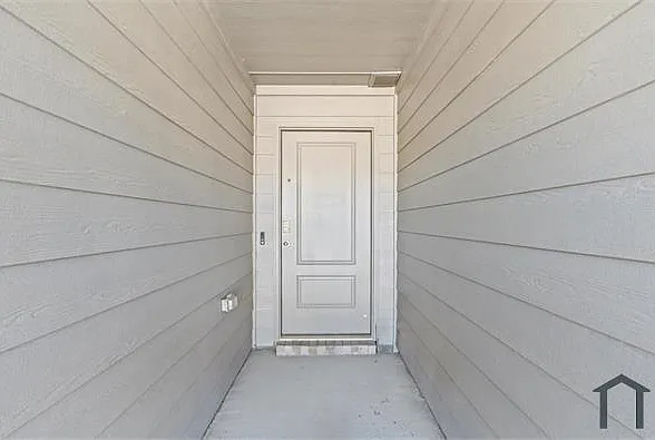 3041 Manu St — Photo 3