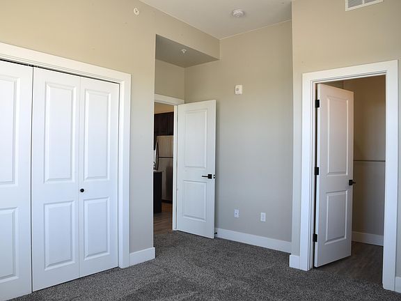 PRIVACY IN BEDROOMS WITH LARGE CLOSETS AND 3 BATHROOMS