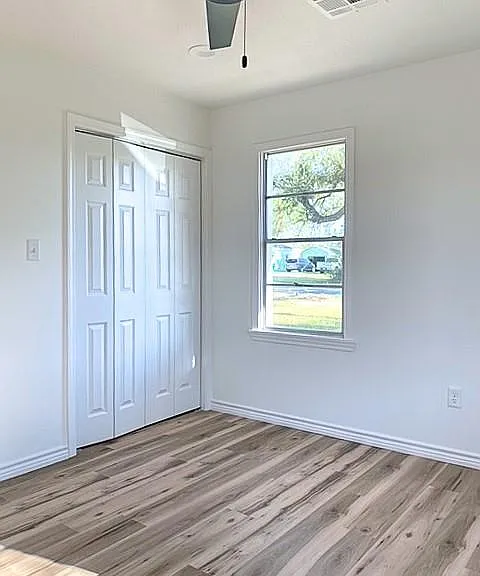 930 Shady Ln — Photo 12