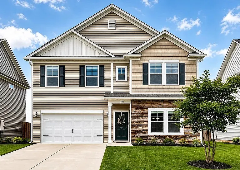 4 bed, 2.5 bath, 2641 sqft, $2,500 — Photo 1