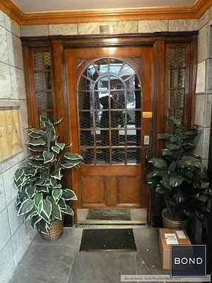 Rented by Bond New York | media 18