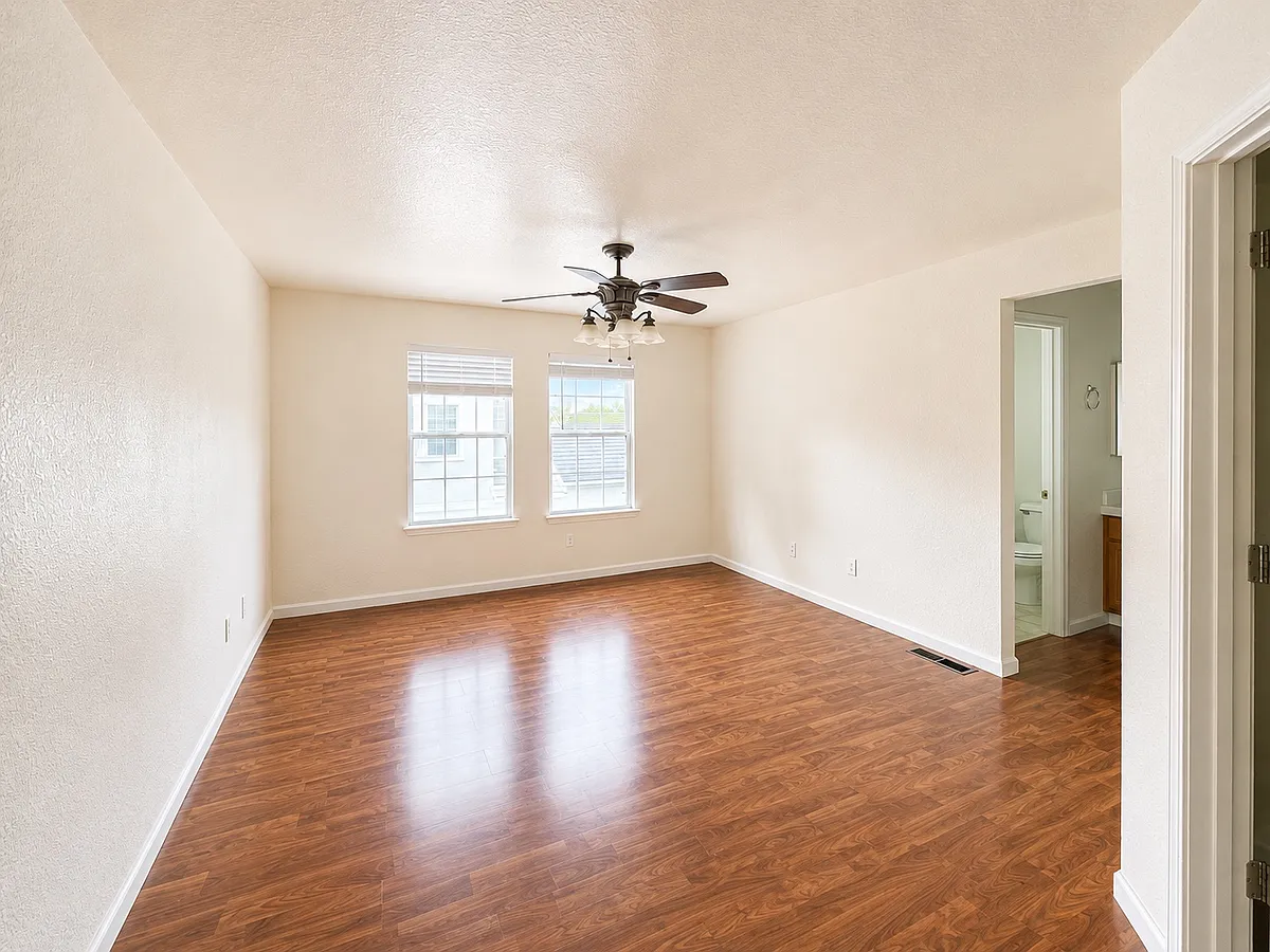 Building Photo - 2434 Inglewood Dr