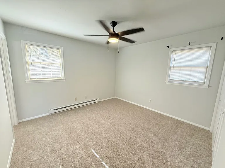 284 Bloomfield St — Photo 32