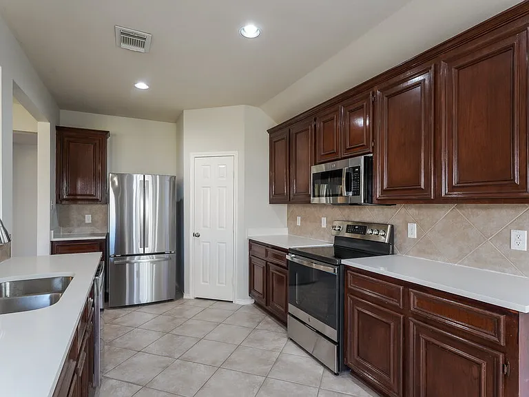 28506 Carly Cove Ln — Photo 9